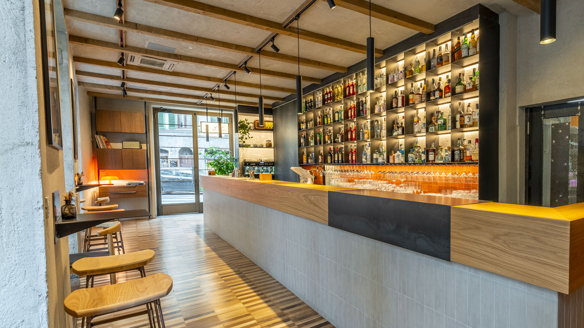 Rifrullo Firenze, cocktail bar a Firenze dal design industriale e contemporaneo