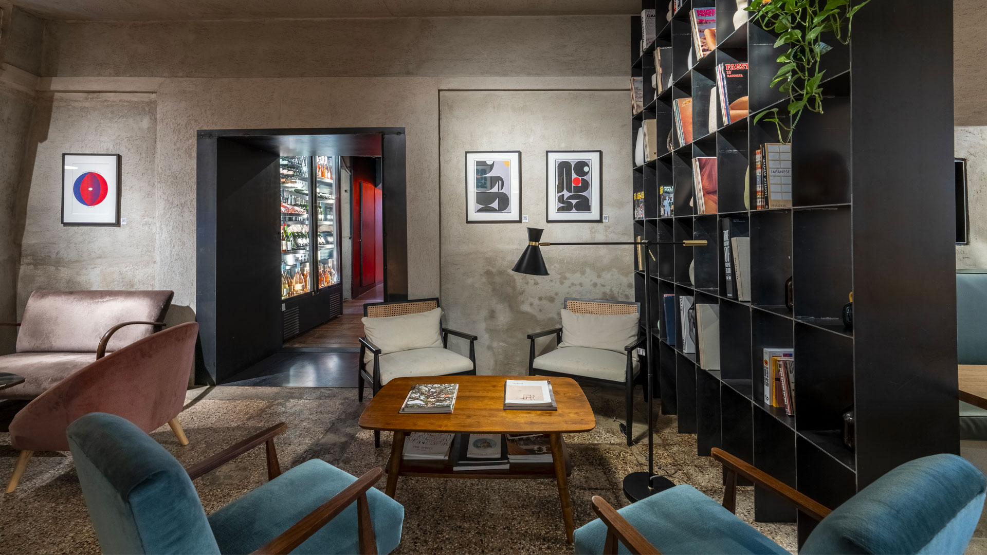 Rifrullo Firenze, cocktail bar e ristorante dal design d'interni industriale e e retrò